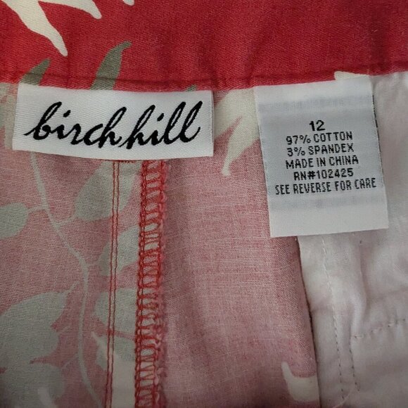 BIRCH HILL Pale Red Floral High Rise Front Zip Stretch Cotton Capris; Size 12 - Picture 3 of 3